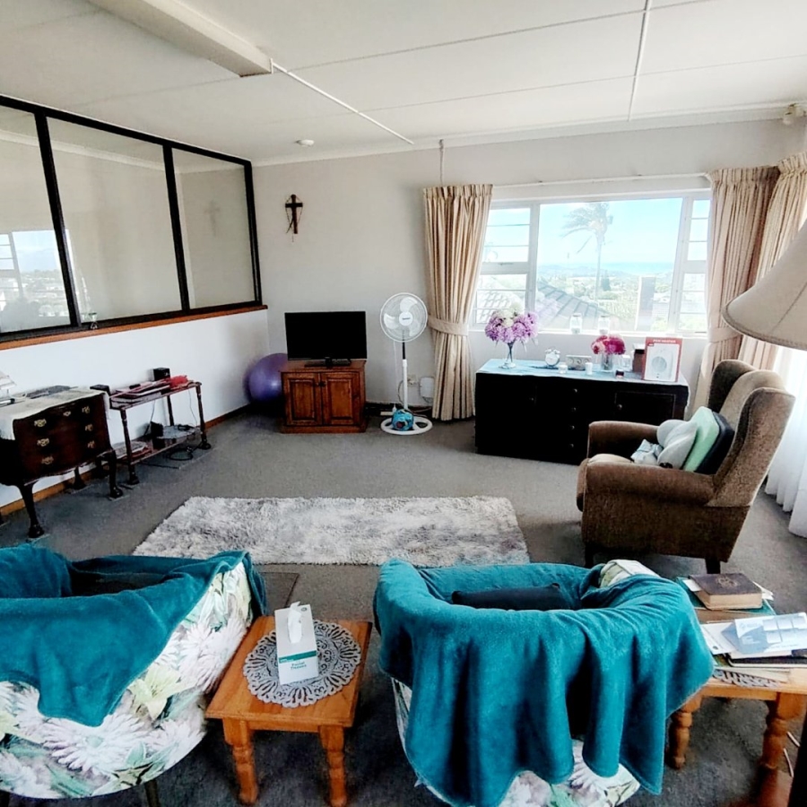 5 Bedroom Property for Sale in Vincent Heights Eastern Cape